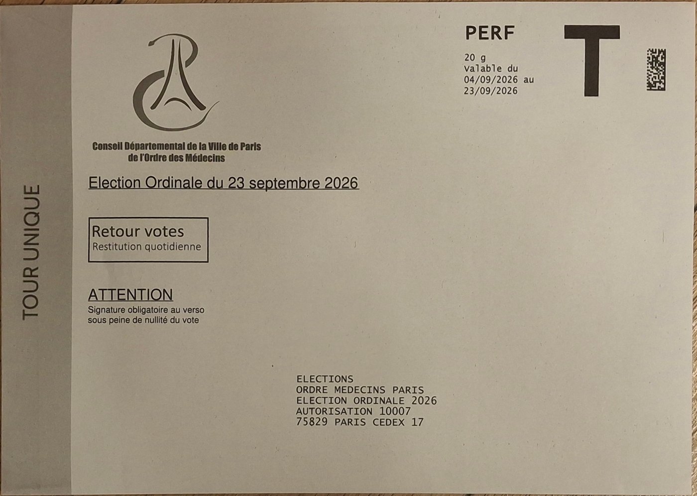 L'enveloppe retour du CDOM 75, déjà affranchie (valable du 4 au 23 septembre 2026), avec la mention : signature obligatoire au verso sous peine de nullité du vote